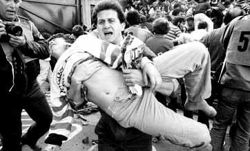 29 мая 1985 года. Брюссель. Страшные сцены, разыгравшиеся на стадионе «Эйзель» во время финала Кубка чемпионов «Ювентус» - «Ливерпуль», заставили власти многих стран взяться за борьбу с футбольными хулиганами.